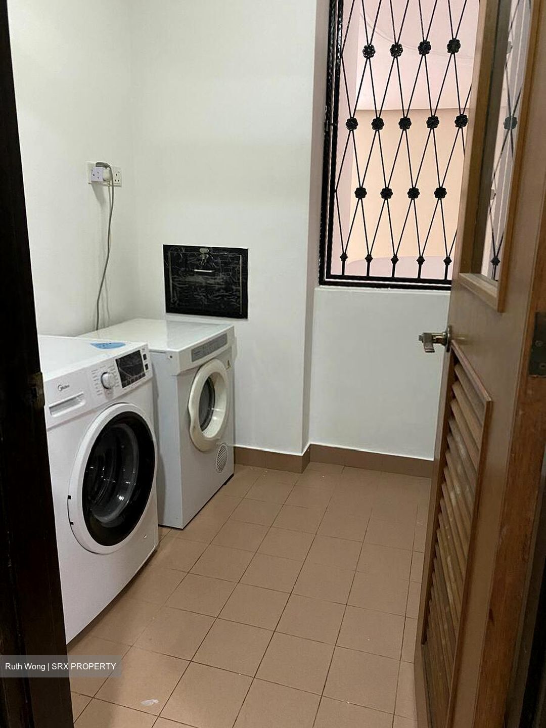Gallop Gables (D10), Condominium #630680791